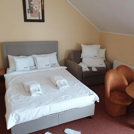Donald Guest house *